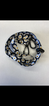 The best breakaway lanyard for face masks - Toronto, Canada - daisies